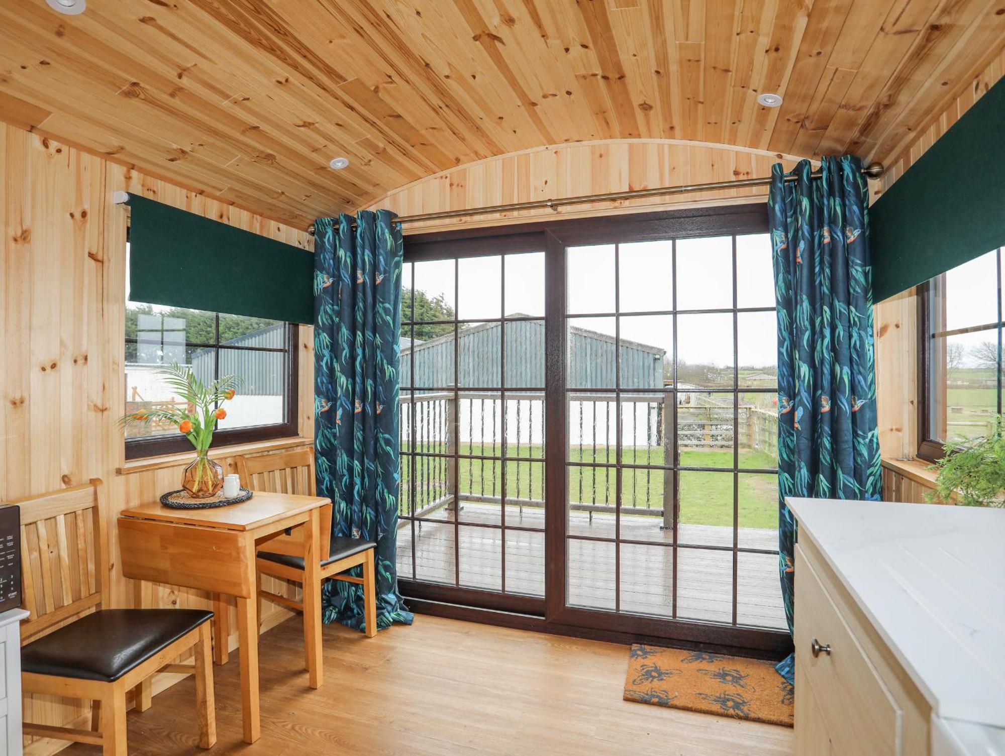 Tal Sarn Shepherd Hut Llanfairpwllgwyngyll Exteriér fotografie